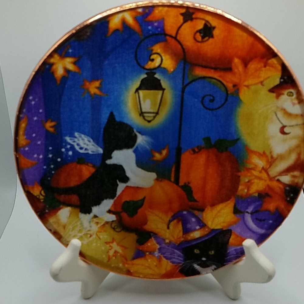 Hand Crafted Glass Decoupage Halloween Black and White Kitten  Decor 8" Plate